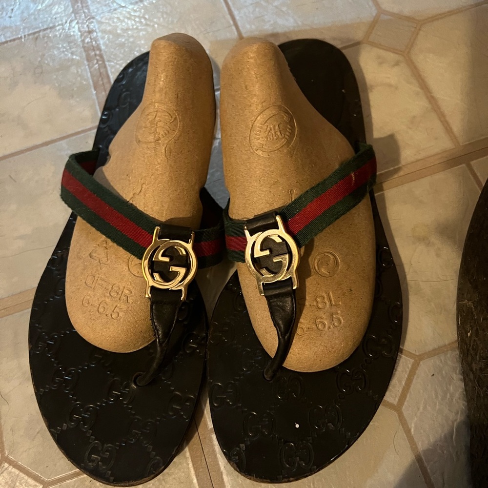 Gucci women’s sandals in size 41